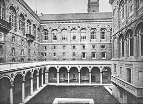 Boston Public Library courtyard2