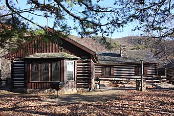 DO - Douthat Lodge (3837146854).jpg