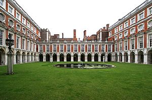 Hampton-Court-E