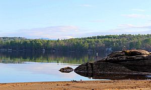 Lake Waukewan