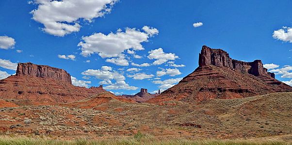 Parriott Mesa and Convent Mesa