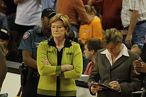 Pat-Summitt-Texas-vs-Tennessee-Dec-14-08