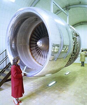 Rolls-Royce RB211 turbofan engine (5343788626)