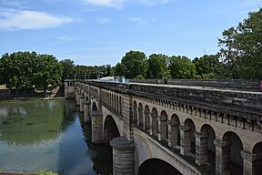 Pont-canal de l'Orb004.JPG