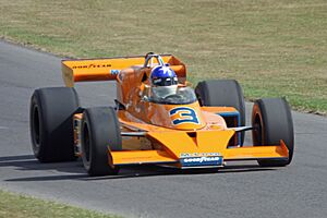 1974 McLaren-Offenhauser M16C.jpg