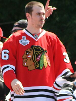 Blackhawks Parade (9214197549) (Dave Bolland)