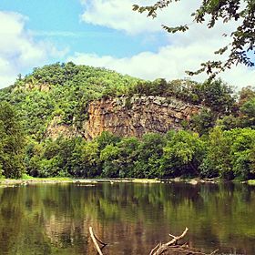 Hanging Rocks Wappocomo WV 2014 08 24 05.JPG