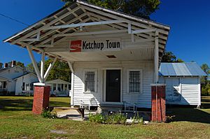 Country store at the crossroads