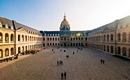 Cour d'honneur des Invalides 001