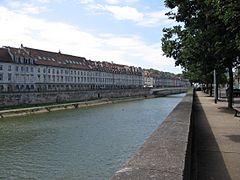 Doubs à Besançon quai Vauban