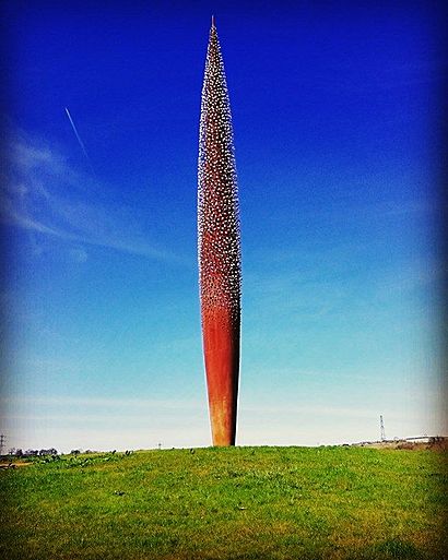 Golden Sculpture Stoke on Trent.jpg