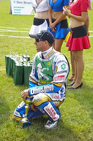 Leigh Adams.jpg