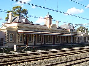 PetershamRailwayStation3