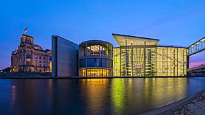 Reichstagsgebäude und Paul-Löbe-Haus, Berlin-Mitte, 170327, ako