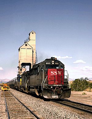 St. Louis Southwestern 9641 passing through Mescal, AZ