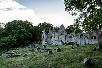 St Bridget's Kirk Dalgety Bay.jpg