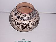 TesuqueJar1