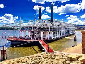 American-Queen-Dubuque