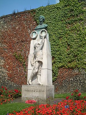 Edith Cavell monument