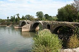 St-Thibery-Pont-Romain1.JPG