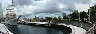 Yokohama-nipponmaru-panorama-july-2009.jpg