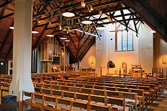 Barnes, St Mary's Church, interior