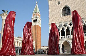 Contemporary-art-biennale-show-project-venice- illuminations manfred kielnhofer