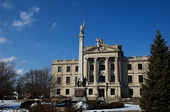 DeKalb County (IL) Courthouse.jpg