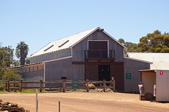 Avondale ag rs gnangarra 01.JPG