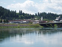 Bonners Ferry along Kootenai River th.jpg