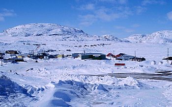 Cape Dorset Kinngait 1997-05-04.jpg