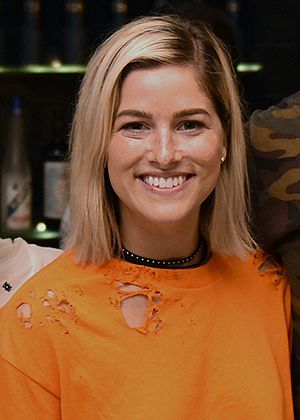 Cassadee Pope in 2019.jpg