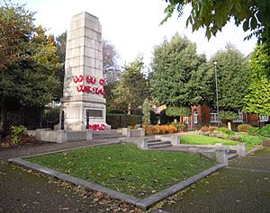 Cenotaph Aldershot Gardens 2016