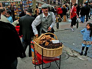 Chulapo barquillero en el rastro de madrid