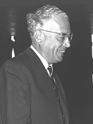 Geoffrey de Freitas (1966).jpg