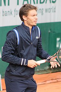 Mahut RG16 (2) (27331778371)