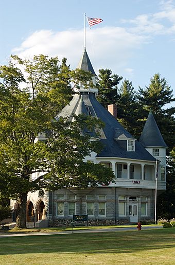 Maine State Building.jpg