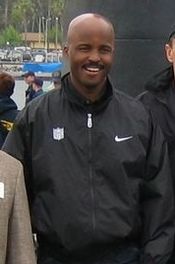 Referee Mike Carey.jpg