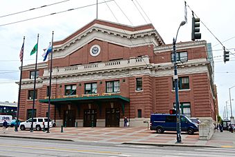 Seattle Union Station in 2016.jpg