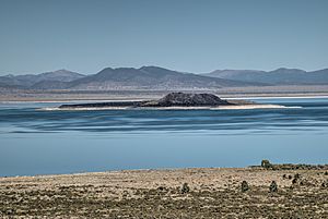 17 27 022 mono lake