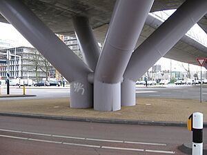 Quadruple support pillars for the fly-over at the traffic junction 24 Oktoberplein (Utrecht)