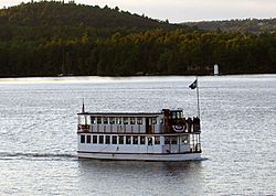 Sunapee dinner boat