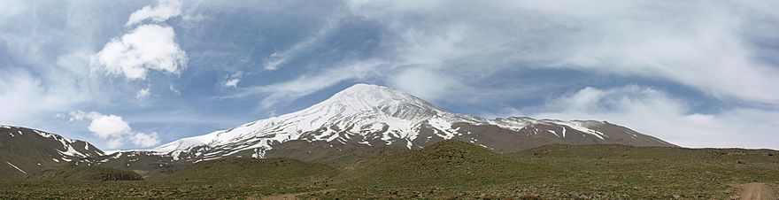 2009-05-13 Damavand from Abbasabad 08