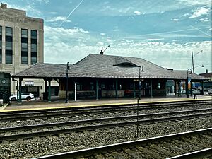 Berwyn BNSF Metra Station (03-31-2024)