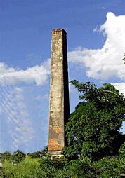 Chimenea Antigua Hacienda Santa Catalina