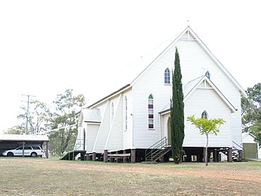 Ropeley Immanuel Lutheran Church, 2006.JPG