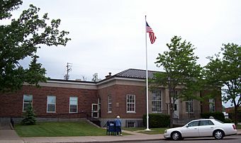 WaupacaWisconsinPostOffice.jpg