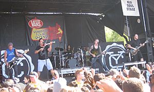 Yellowcard 2012-06-27 02.JPG