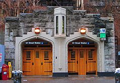 181st Street subway station entrance at 184th Street and Overlook Terrace