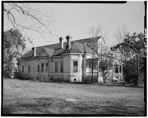 3-4 view of north and west elevations. - Laurel Valley Sugar Plantation, "Big" House, 2 Miles South of Thibodaux on State Route 308, Thibodaux, Lafourche Parish, LA HAER LA,29-THIB,1E-2